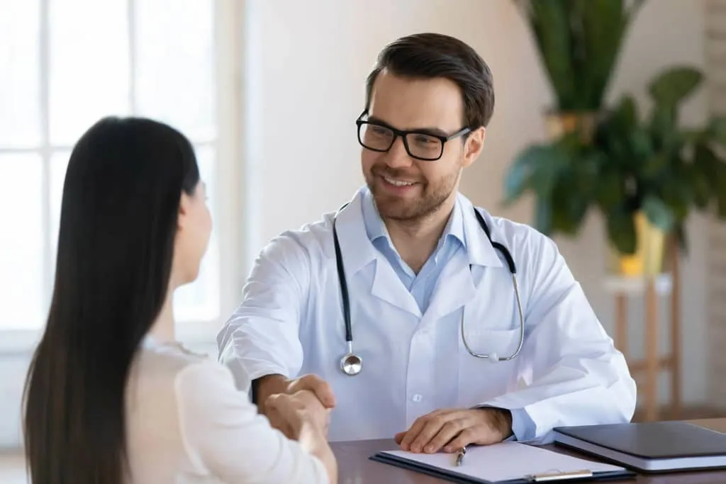 Naturopathy doctor near in pune